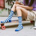 Chaussettes heureuses femmes chaussettes d&#39;équipage en coton pour adolescents chaussettes en gros fabricant